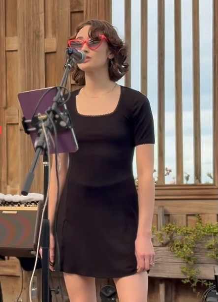 Christina Braa-hamony vocals